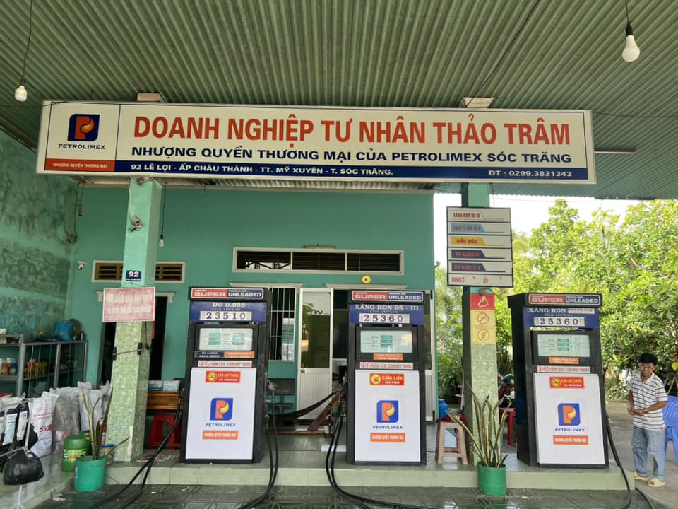 Thi_cong_bang_hieu_xang_dau