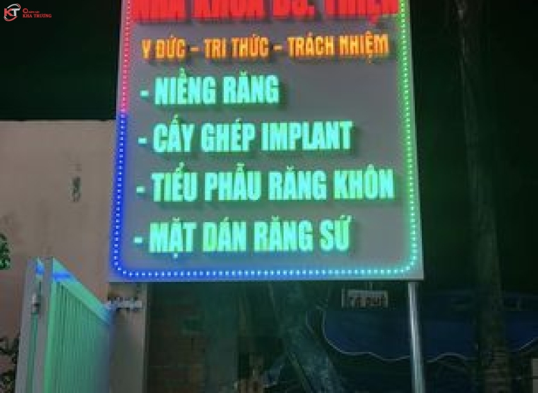 Thi Công Bảng Hiệu đèn LED của nha khoa BS. Thiện