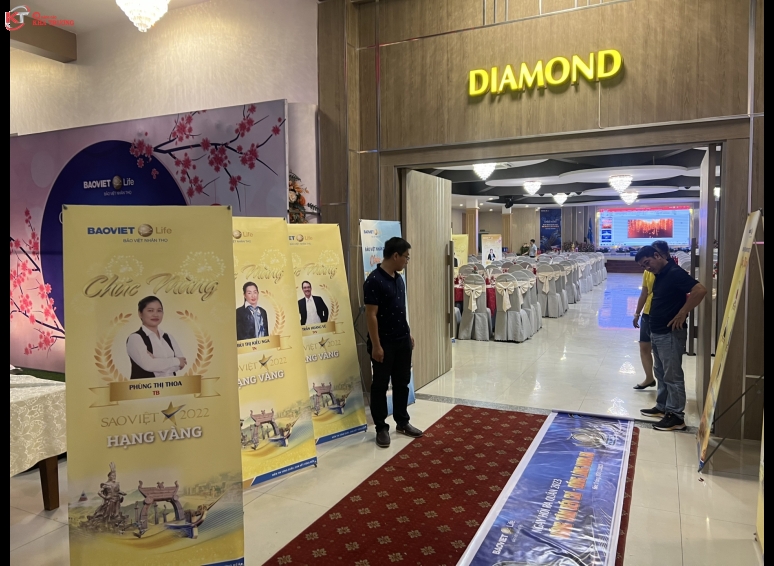 Trang trí hội nghị, Font chụp hình - Bảo Việt Life