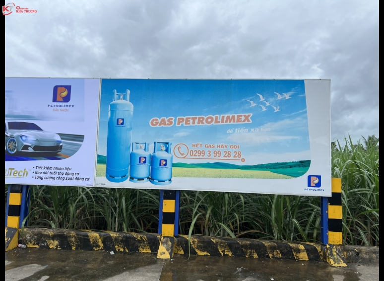 Bảng hiệu bạt in UV - Tiến Xa