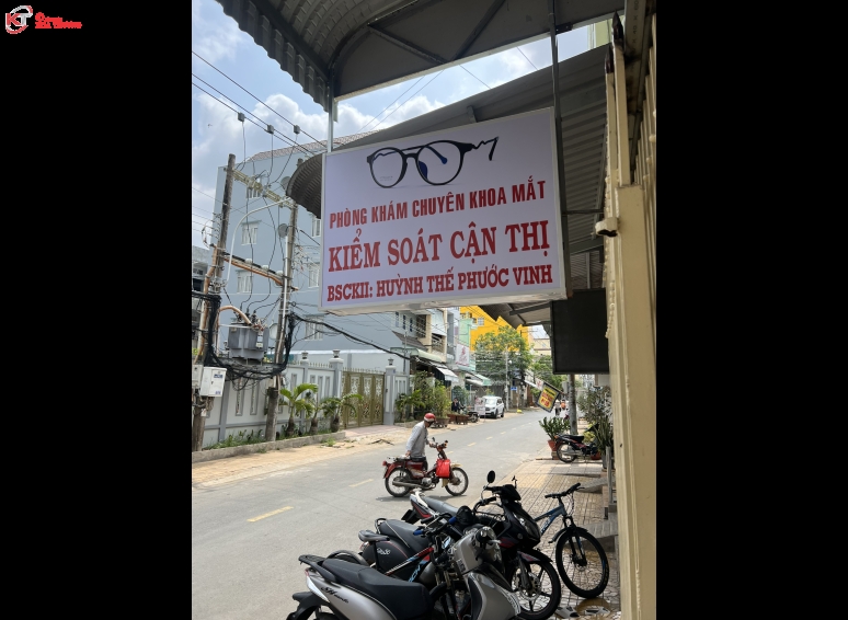 Bảng hiệu bạt in UV - Kiểm soát cận thị